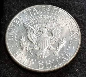 lot 29 image: 1964 KENNEDY HALF DOLLAR BU-UNC