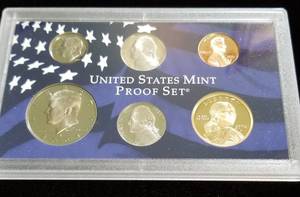 lot 17-A image: 2004 US PROOF SET IN ORIGINAL PACKAGING