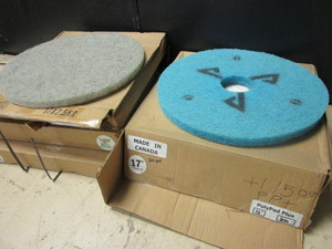 lot 412 image: FLOOR MAINTENANCE 17 PADS - NEW