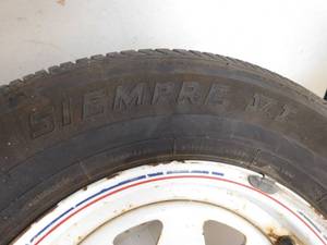 lot 34 image: Summit Siempre VI Trailer Tire & Futon Hi-Mount Spare Tire Carrier