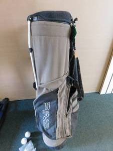 lot 44 image: 2 - Ping Golf Bags w Accessories