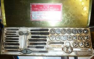 Standard Tap and Die Set
