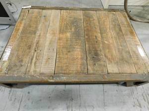 Vintage Steel Frame Pallet - 30 x 41.5