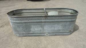 lot 33 image: Galvanized Stock Tank