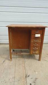 lot 36 image: Vintage Drafting Table