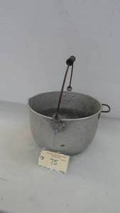 lot 75 image: Vintage Alum Pot