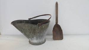 lot 106 image: Anitque Ash Bucket & Shovel