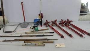 lot 119 image: Vintage Ice Fishing Items