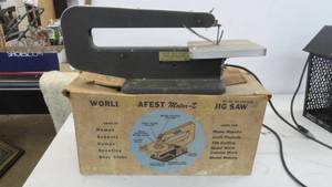 lot 128 image: Wards Jig Saw