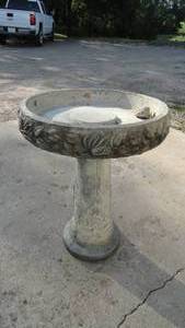lot 164 image: Cement Bird Bath