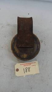 lot 188 image: Vintage Barn Pulley