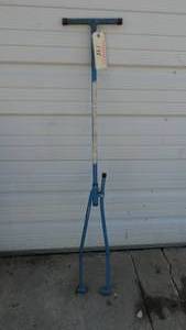 lot 198 image: Airplane Plane Handle Pull