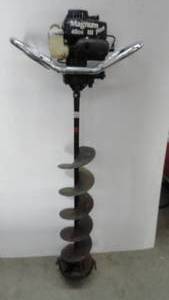 lot 201 image: 8 Ice Auger
