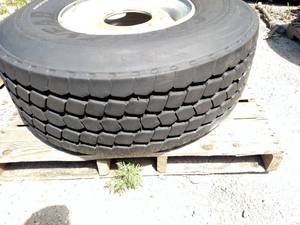 lot 4 image: Goodyear 42565R22.5 Tire on Hub Pi...