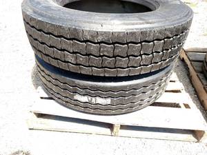 lot 12 image: (2) Recap  27570RR22.5 Tires...