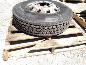 lot 37 image: New Recap 29575R22.5 Tire on Alumi...