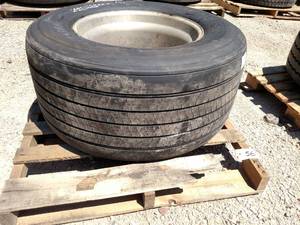 lot 56 image: Bridgestone 44550R22.5 Tires on Al...