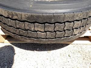 lot 62 image: Recap 29575R22.5 Tire on Hub Pilot...