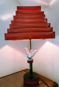 lot 2 image: Amazing 1950s Asian Lamp w Venetian Shade