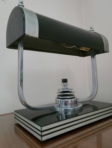 lot 7 image: Vintage Art Deco Desk Lamp