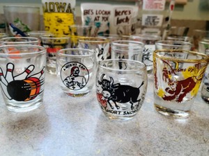 lot 23 image: Large Lot Of Vintage Shot Glasses And Cups