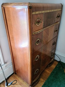 lot 183 image: Art Deco Dresser