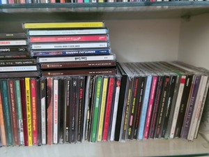 lot 199 image: Large Lot of CDs