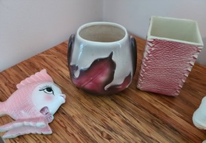 lot 230 image: Vintage Pottery Planters