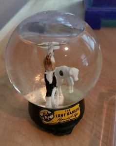 lot 243 image: Fun Vintage Western Lot