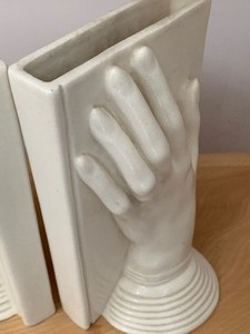 lot 221 image: Pottery Hands Bookends by Ray Shaw