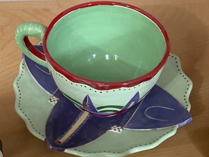 lot 225 image: Teacups and Saucers by Amy Myers