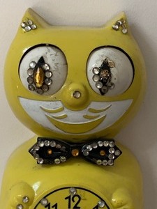 lot 253 image: Vintage Kitty Kat Animated Wall Clock