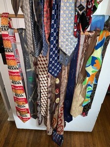 lot 251 image: Lot of Mens TiesSeveral are Vintage