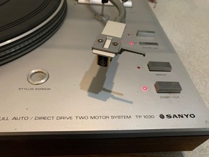 lot 270 image: Sanyo Turntable (TD 1030)