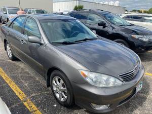 lot 6 image: 2005 Toyota Camry XLE