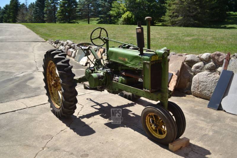 JORDAN, MN CONTRACTOR ESTATE SALE Phase 1 John Deere Tractors