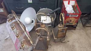 lot 208 image: Large Lot of Outdoor and Indoor Lights