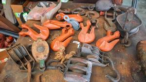 lot 229 image: Huge Lot of Chain Hooks and More