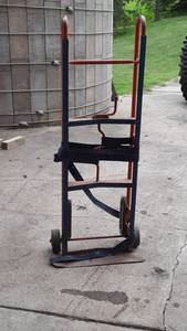 lot 293 image: 2-Wheel Appliance Cart