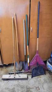 lot 331 image: Lot of Push Brooms, Shovel, Maul and More