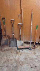 lot 346 image: (5) Shovels and More