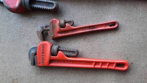 lot 469 image: (4) Pipe Wrenches Includes (2)18 , 10 and 8