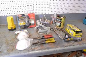 lot 69 image: Respirator Masks, Pneumatic 3 Cut Off tool, and More
