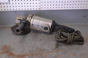 lot 79 image: Porter Cable 9 Angle Sander
