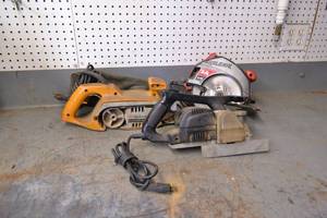 lot 94 image: Skilsaw Circular Saw, Belt Sander and Hand Planer