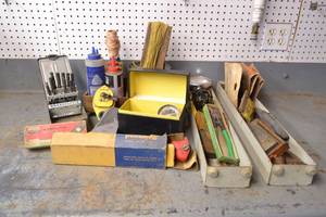 lot 99 image: Large Lot of Assorted Tools and Hardware