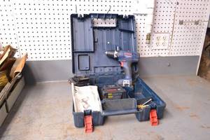 lot 112 image: Bosch Li-Ion Cordless Drill Kit 18V w Charger and 2 Batteries