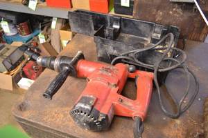 lot 123 image: Hilti TE72 Hammer Drill