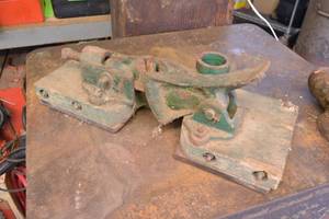 lot 199 image: Cast Iron Bender