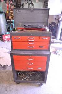 lot 10 image: Tool Chest Full of Tools